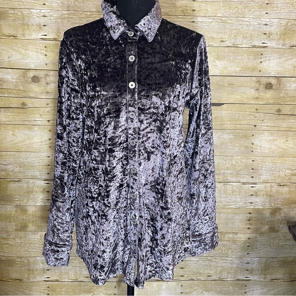 SIMPLY NOELLE CRUSHIN IT back EMBROIDERED TOP -dark lavender. NWT. Size S (8-10)